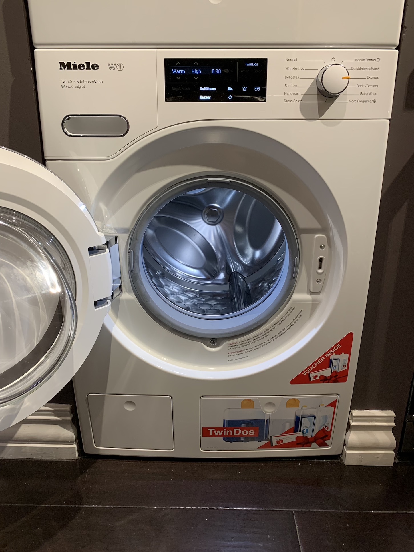 laundry machine and dryer